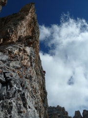 Lukas führt die steile 6. Seillänge